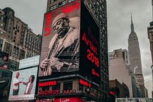 企业怎样通过社交媒体广告增强品牌曝光